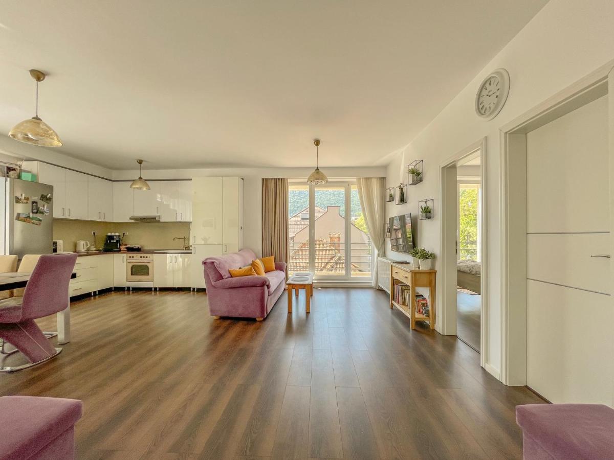 Central Premium Apartment Брашов Екстер'єр фото